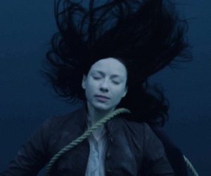 outlander -eye-of-the-storm-drowning-claire listener feedback outlander cast finale