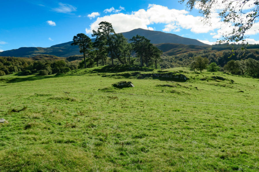 Travels with a Kilt, craigh na dun