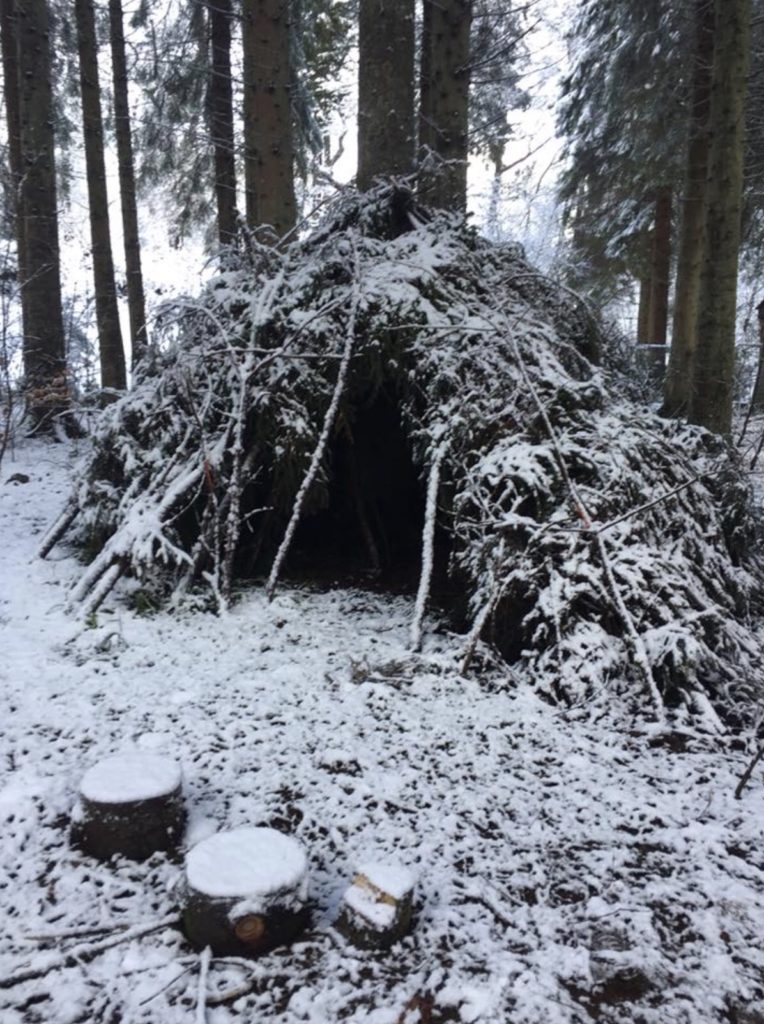 outlander season 4 behind-the-scenes photos, Cumbernauld Glen, Fraser's Ridge