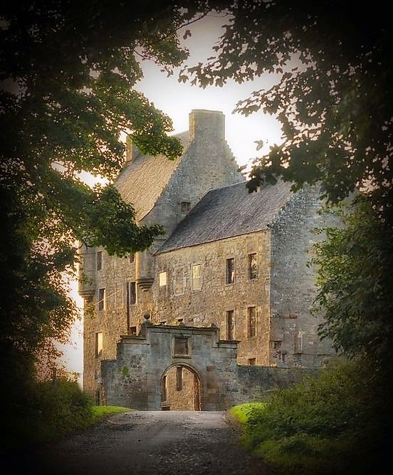 midhope castle aka lallybroch