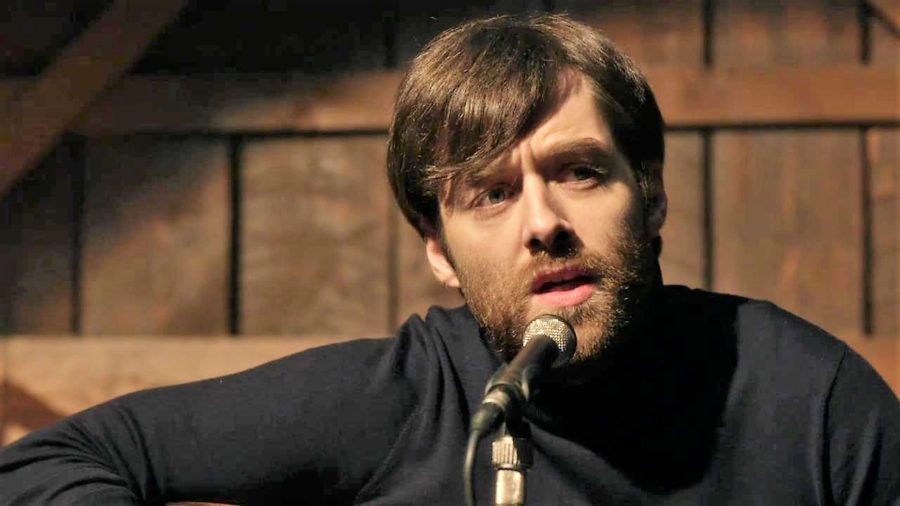 top 10 musical moments in outlander season 4, roger singing in outlander