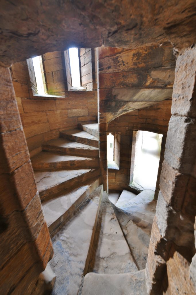 linlithgow palace, outlandish locations