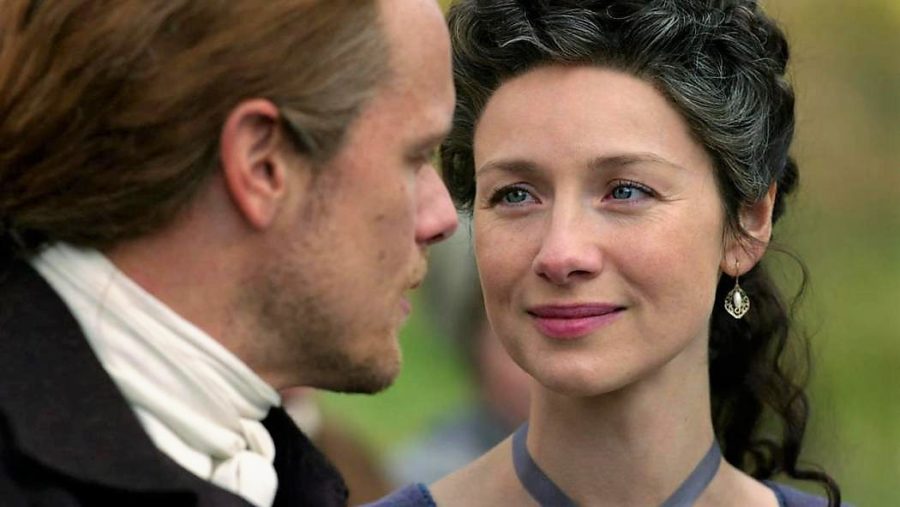 Jamie Fraser and Claire at Bree's wedding, outlander season 5 premiere