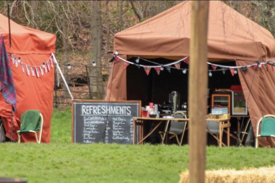 outlander season 4 behind-the-scenes filming, filming outlander, pollack park, scotland parks