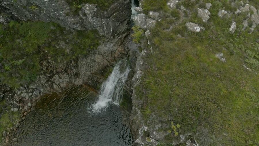 scotland in men in kilts