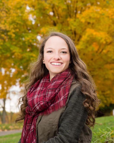 Photo of Tori Carpenter and biography.