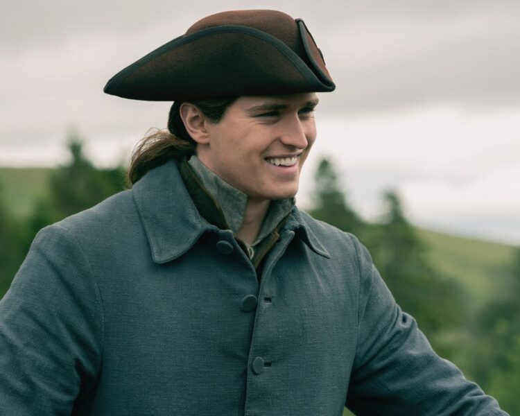 Jamie takes the bullet for William